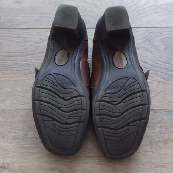 Earth Origins Margaret Slip-on Shoe Boots - Picture 7 of 7